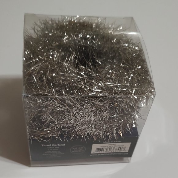 Primitives by Kathy - Lighted Tinsel Garland - Picture 2 of 3